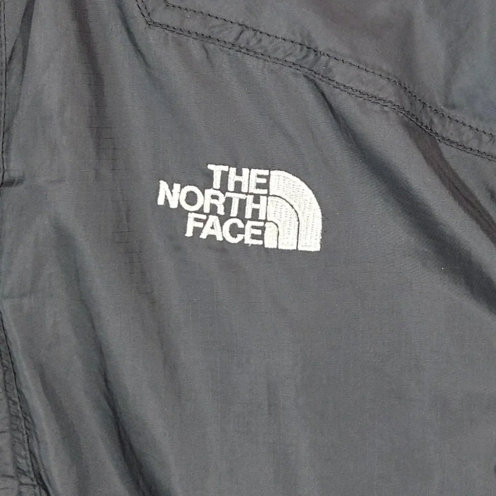 The North Face Mens Hydrenaline Windbreaker Jacket Medium Black Hooded Gorpcore